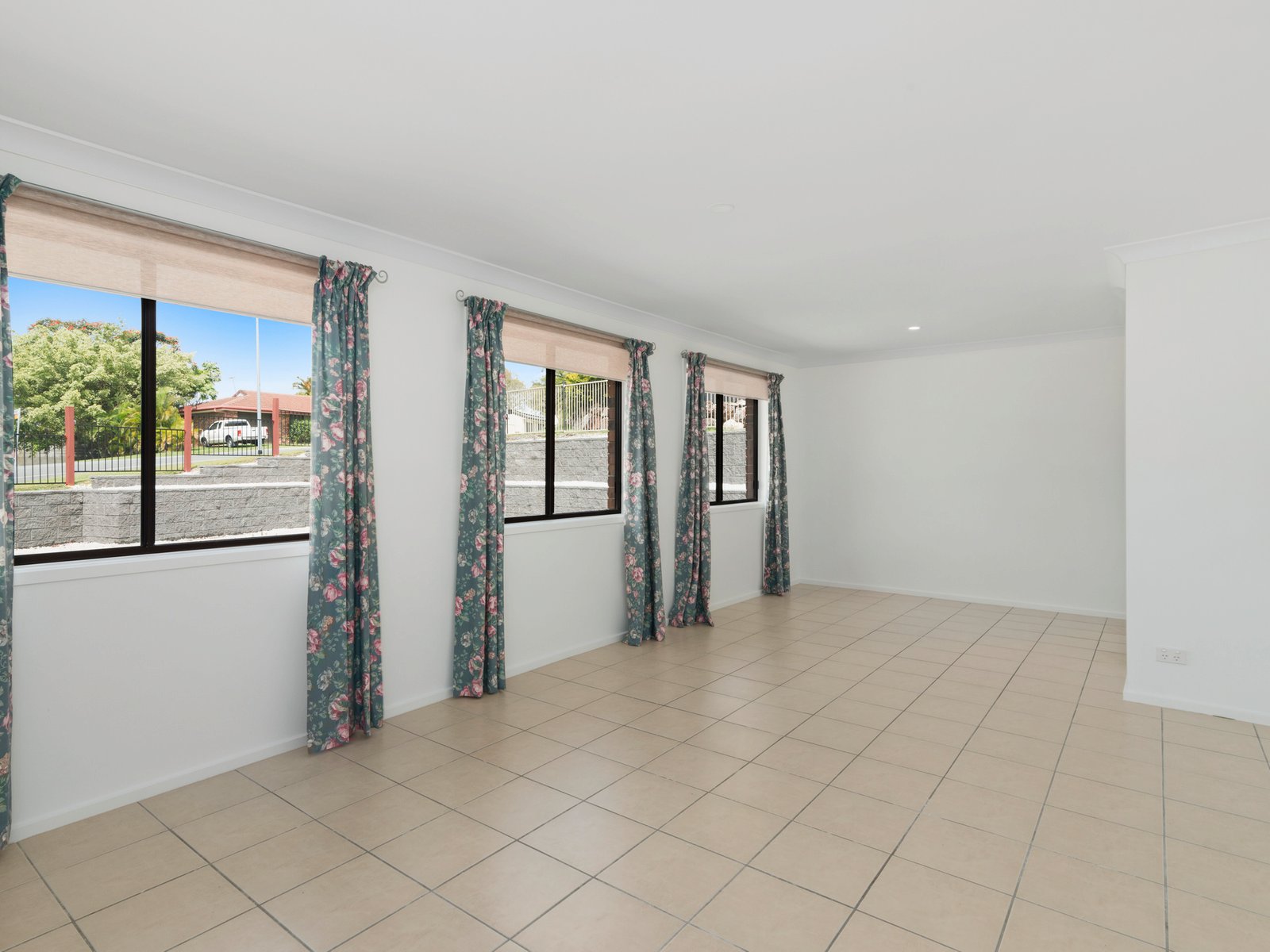 83 Ware Drive CURRUMBIN WATERS 3