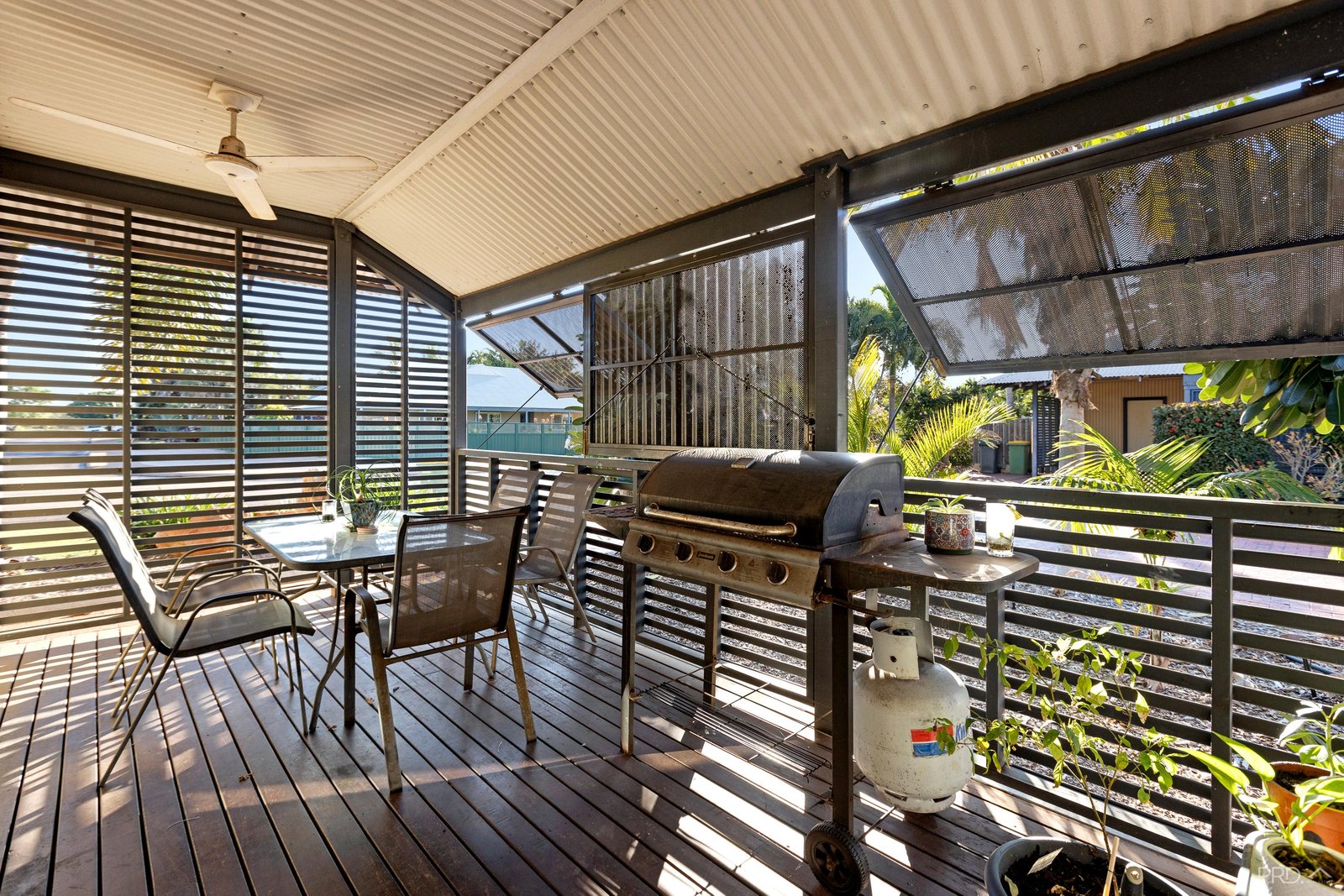 8/3 Whimbrel Street DJUGUN 12