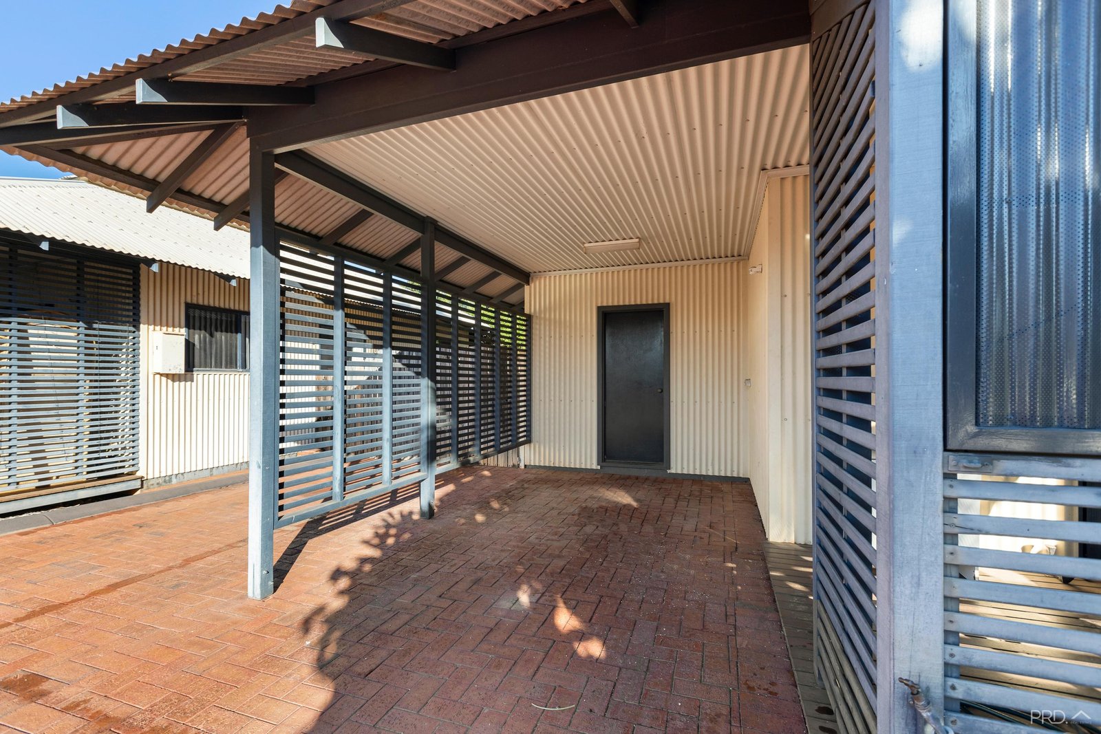 8/3 Whimbrel Street DJUGUN 14