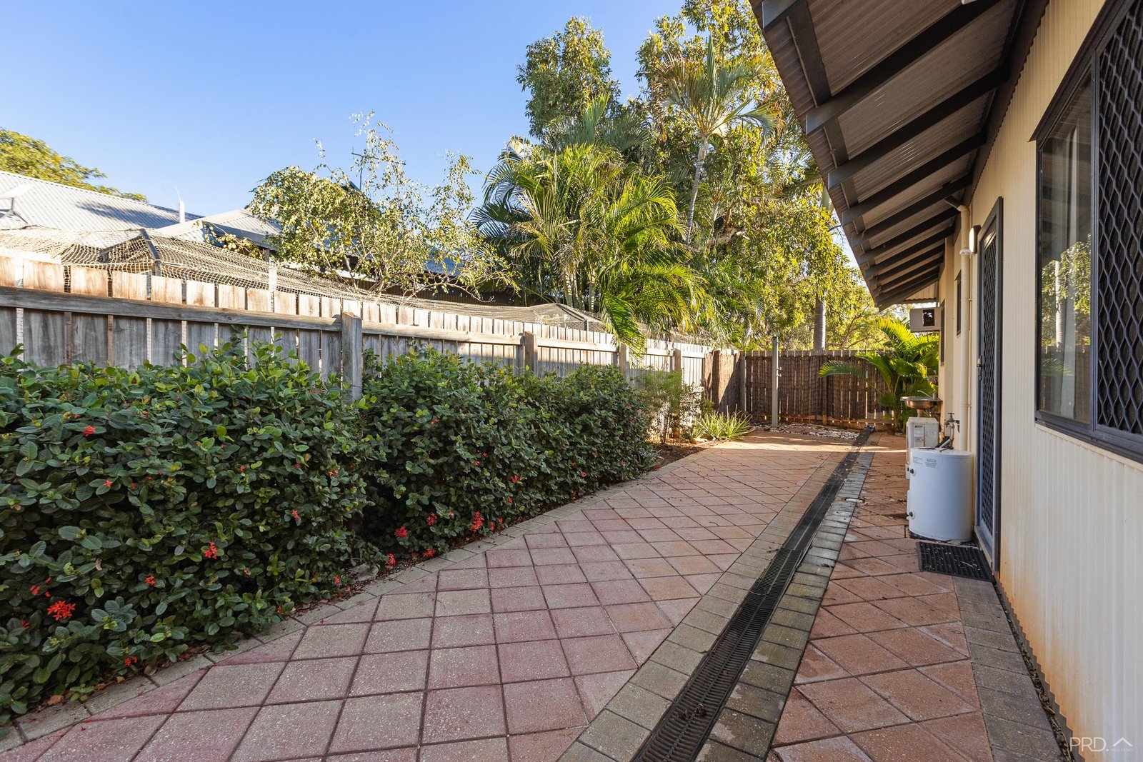 8/3 Whimbrel Street DJUGUN 18