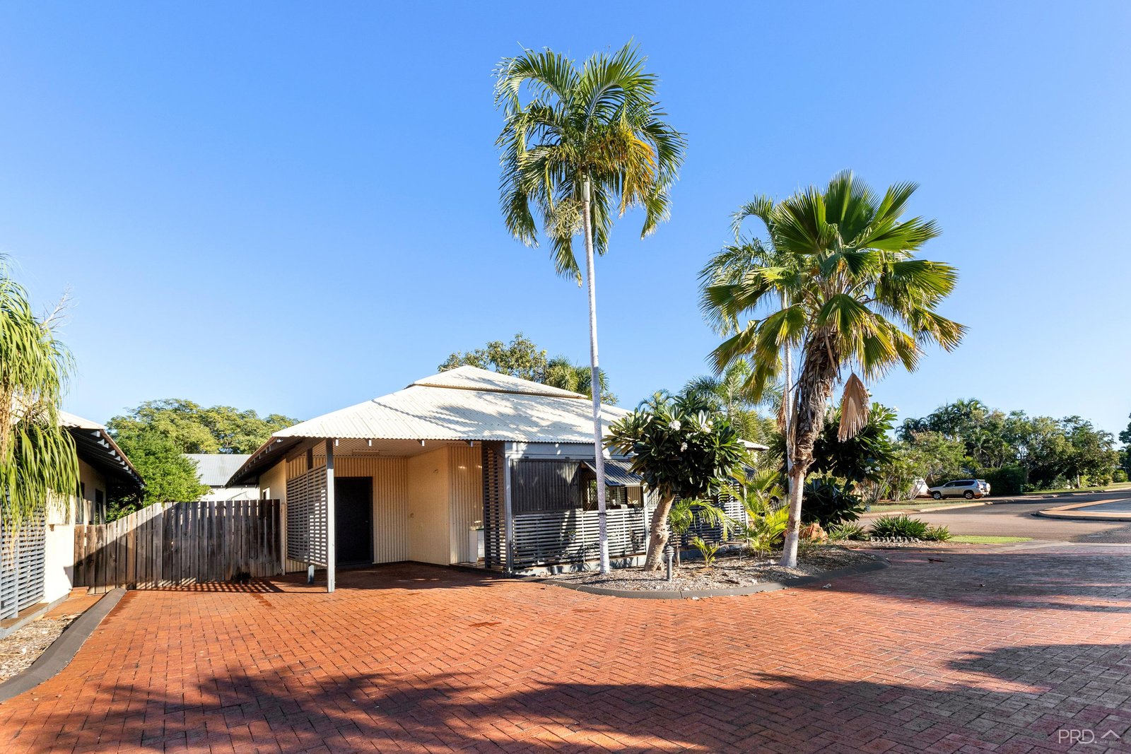 8/3 Whimbrel Street DJUGUN 23