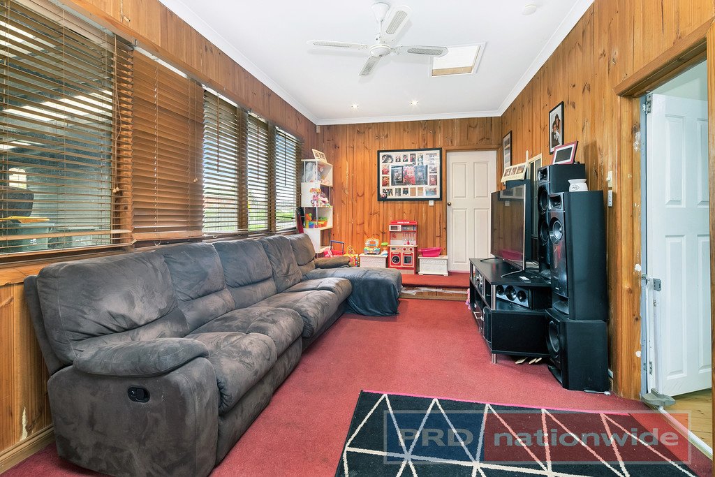 83 Yarrowee Street SEBASTOPOL 6