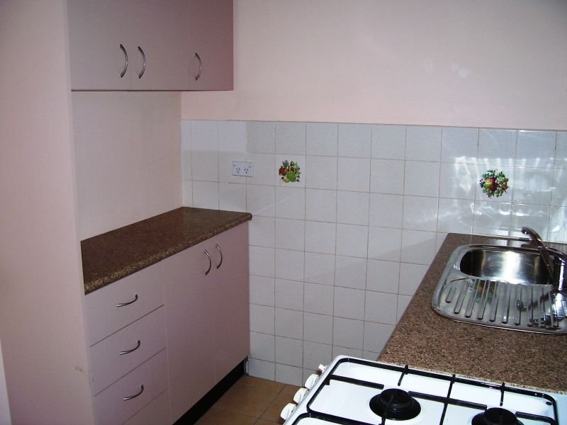 8/30 Brittain Crescent HILLSDALE 4