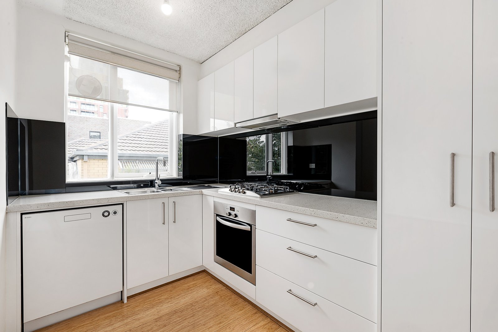 Gallery: 8/30 Wellington Street