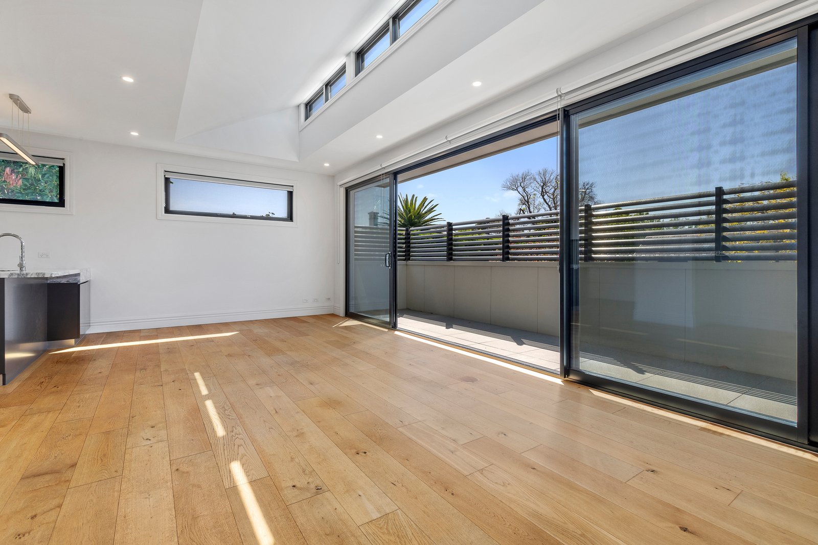 Gallery: 8/301 Saint Kilda Street