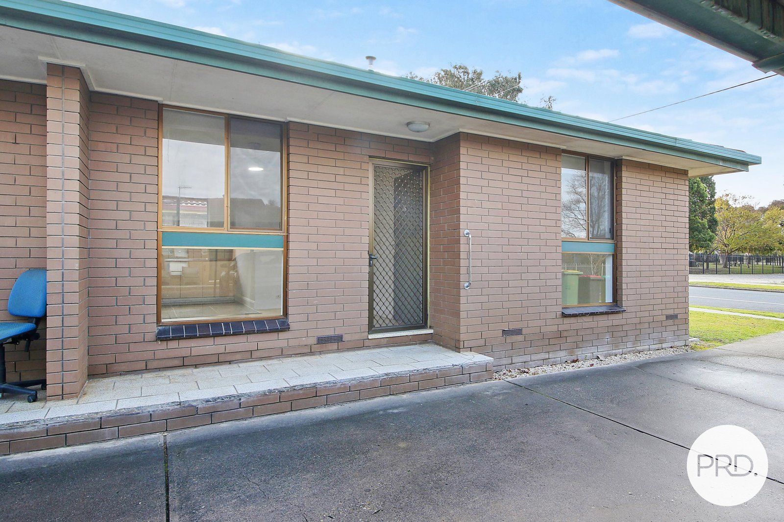 8/309-311 Moore Street LAVINGTON 1