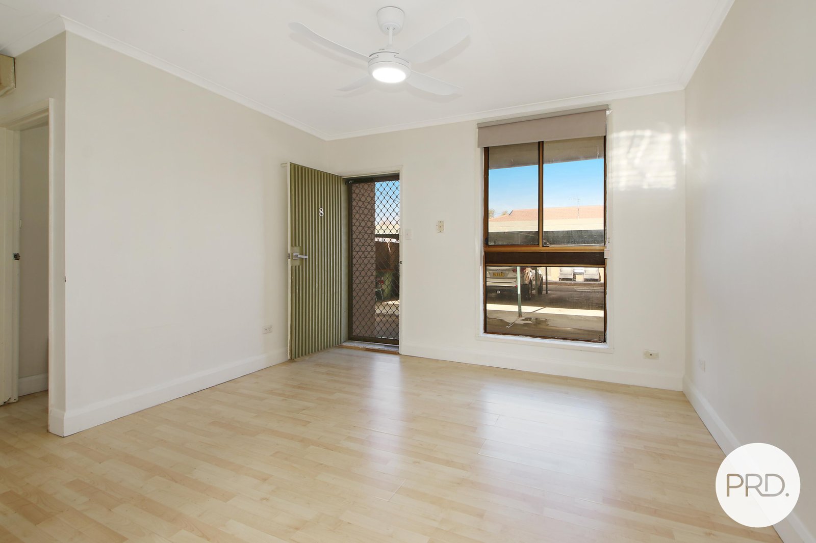8/309-311 Moore Street LAVINGTON 4