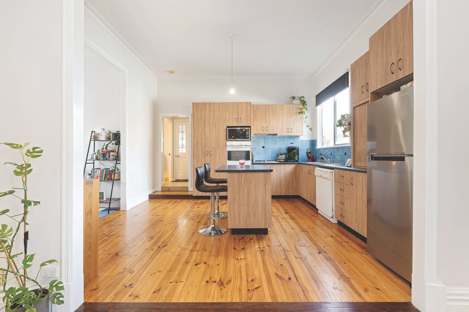 Gallery: 831 Humffray Street South