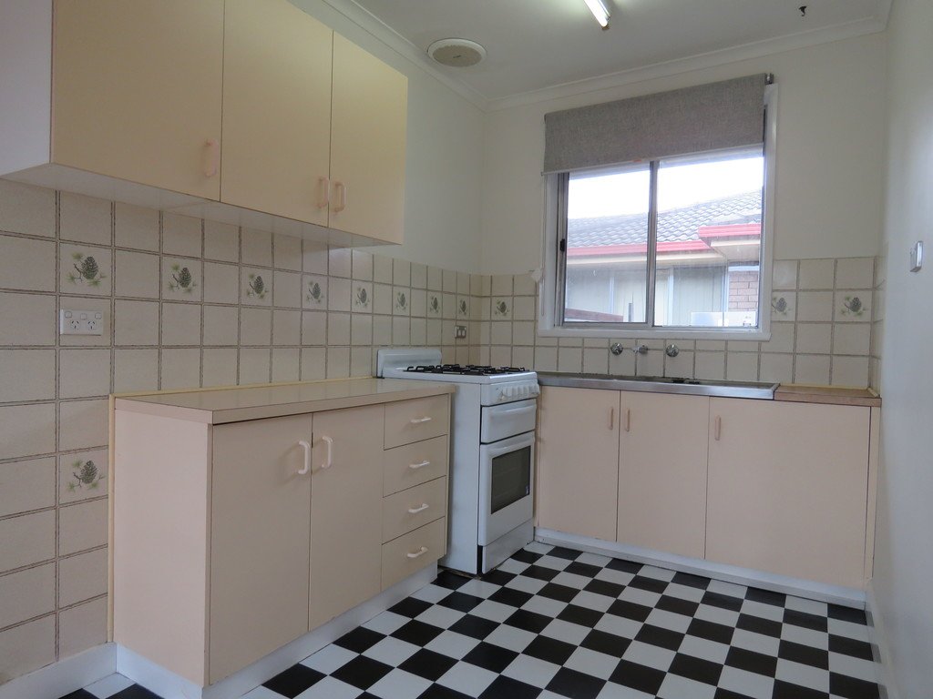 8/311 Moore Street LAVINGTON 4