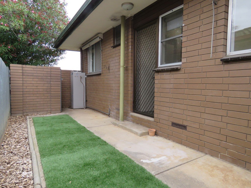 8/311 Moore Street LAVINGTON 10