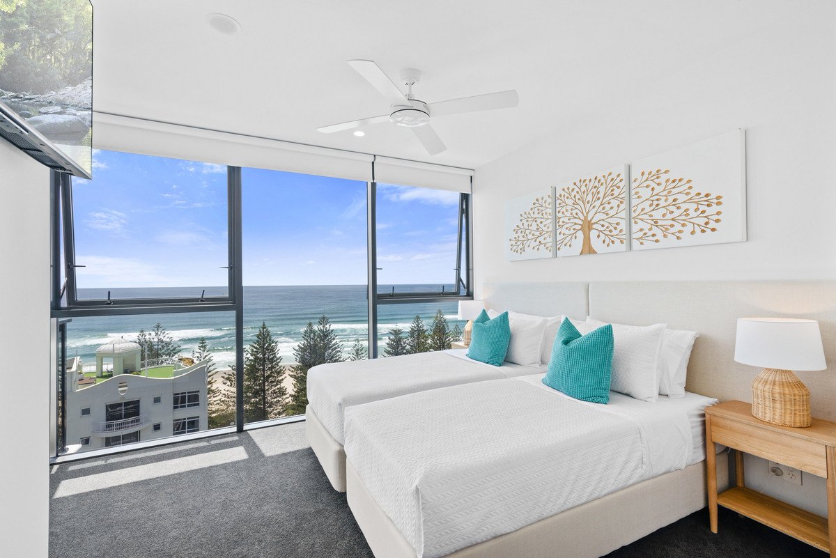 83/1969-1971 Gold Coast Highway Burleigh Heads 10