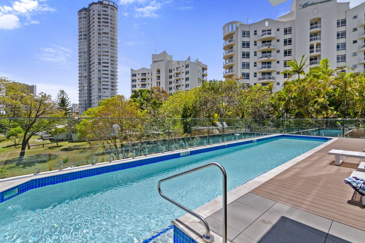 83/1969-1971 Gold Coast Highway Burleigh Heads 15