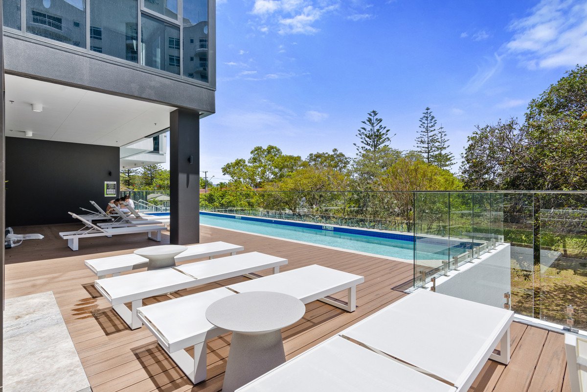 83/1969-1971 Gold Coast Highway Burleigh Heads 16