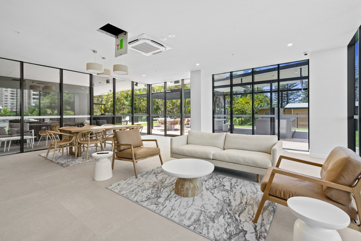 83/1969-1971 Gold Coast Highway Burleigh Heads 17