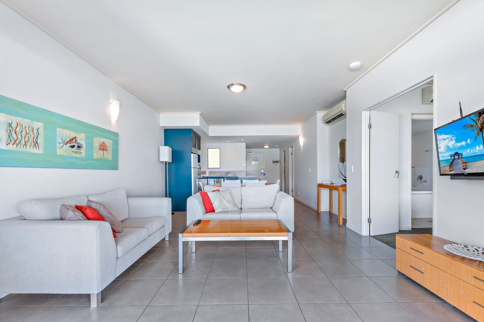 831/9a Hermitage Drive AIRLIE BEACH 5