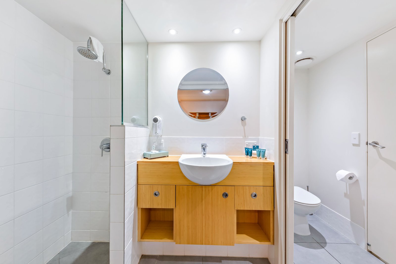 831/9a Hermitage Drive AIRLIE BEACH 11