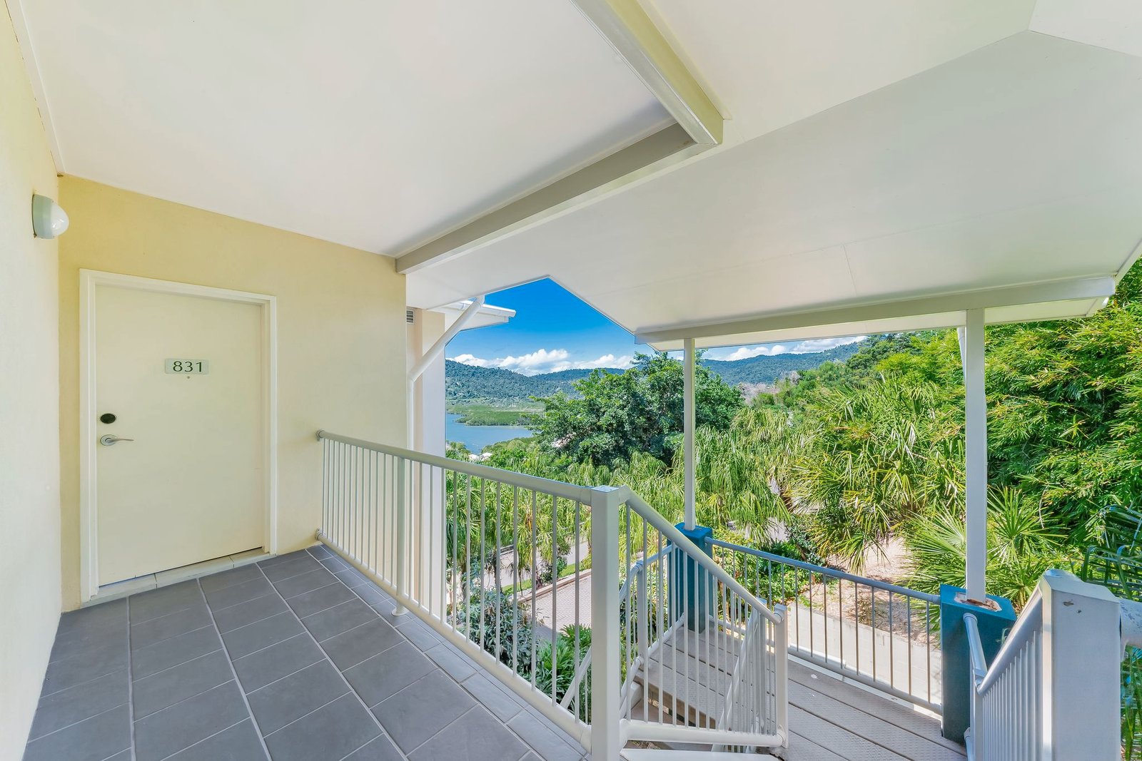831/9a Hermitage Drive AIRLIE BEACH 15