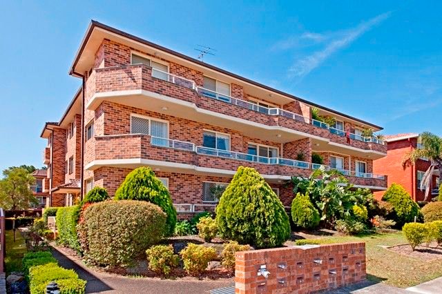 8/32-38 Solander Street MONTEREY 1