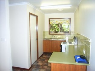 8/32 Ashmont Avenue ASHMONT 4