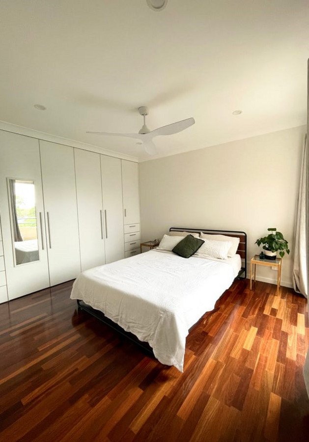 8/32 East Street BURLEIGH HEADS 1