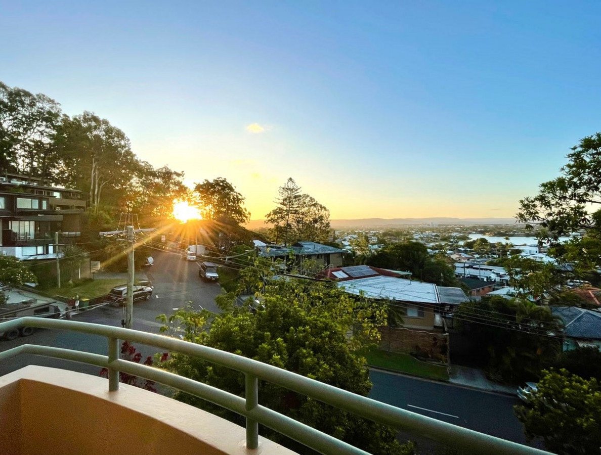 8/32 East Street BURLEIGH HEADS 4