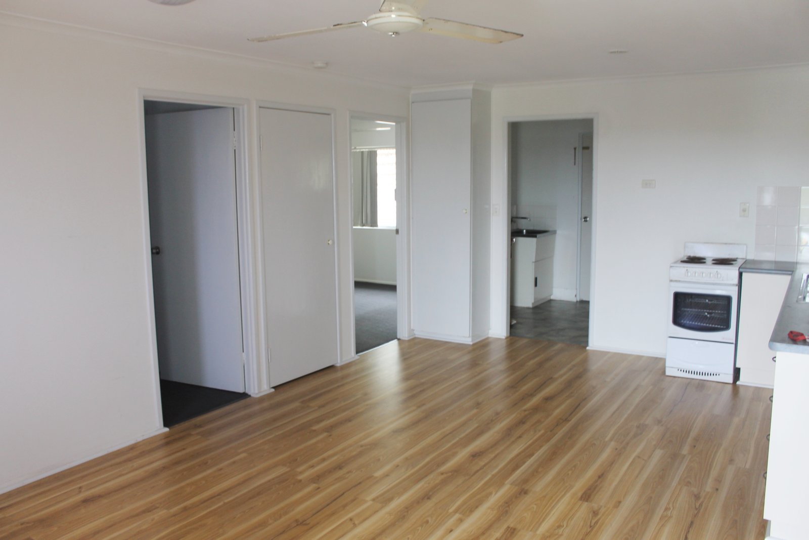 8/32 ELIZABETH Street SOUTH GLADSTONE 1