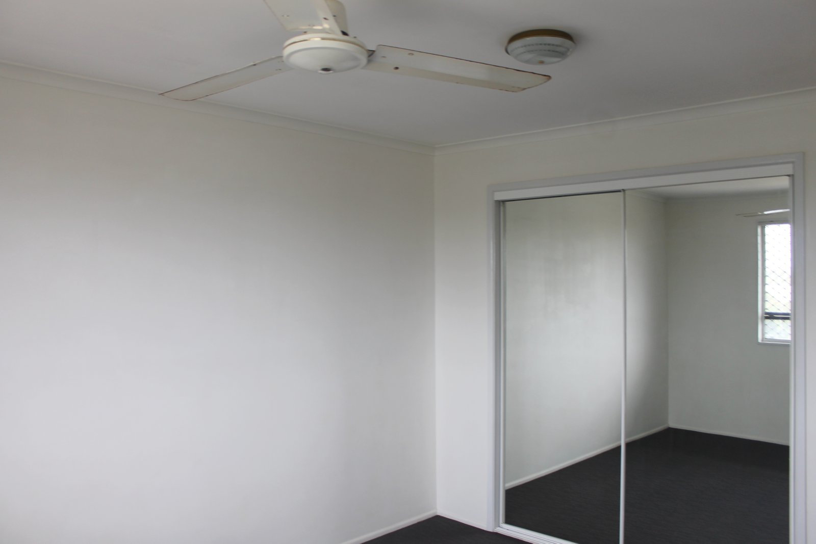 8/32 ELIZABETH Street SOUTH GLADSTONE 2