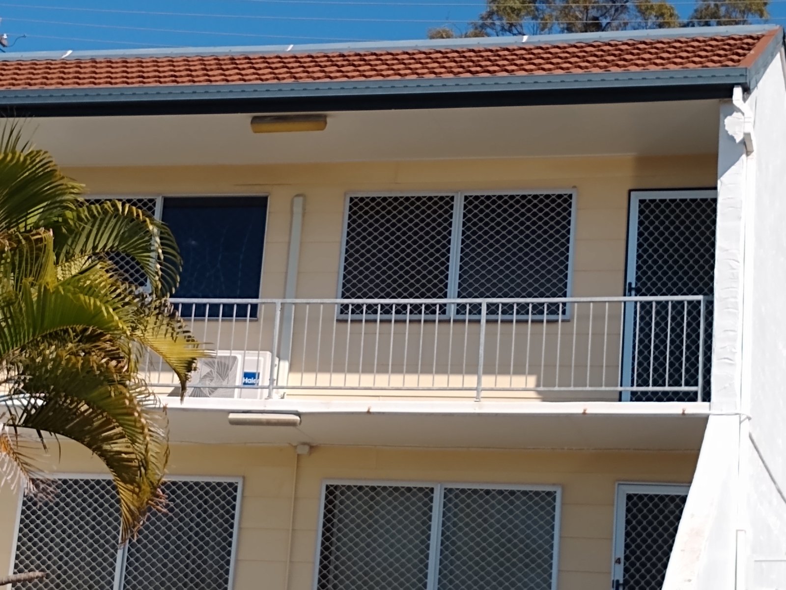 8/32 ELIZABETH Street SOUTH GLADSTONE 3