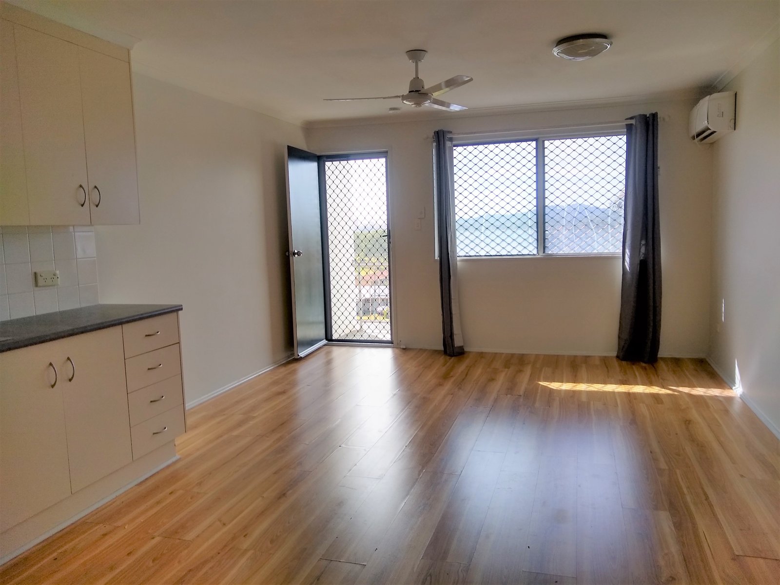 8/32 ELIZABETH Street SOUTH GLADSTONE 6