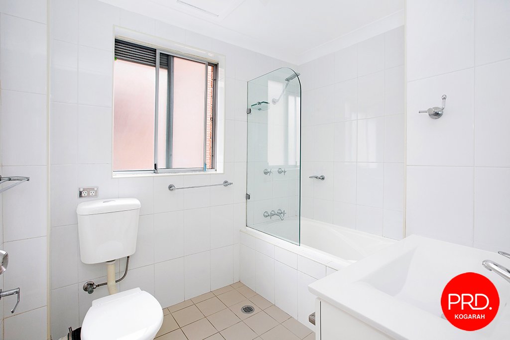 8/32 French Street KOGARAH 4