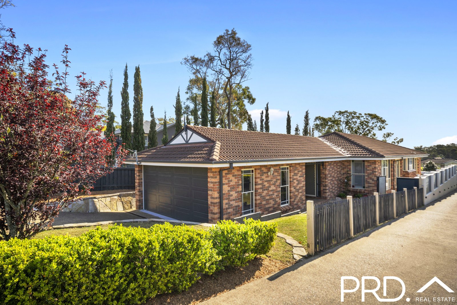 832 Henry Lawson Drive PICNIC POINT 1