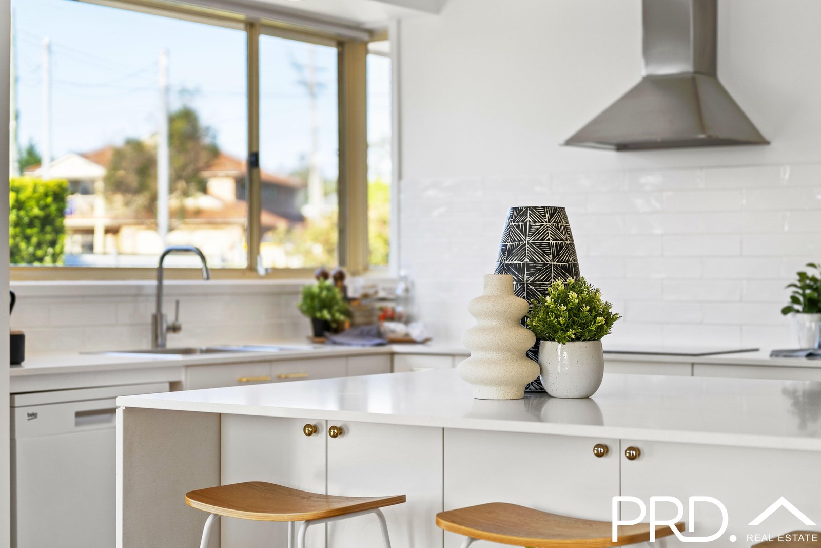 832 Henry Lawson Drive PICNIC POINT 4