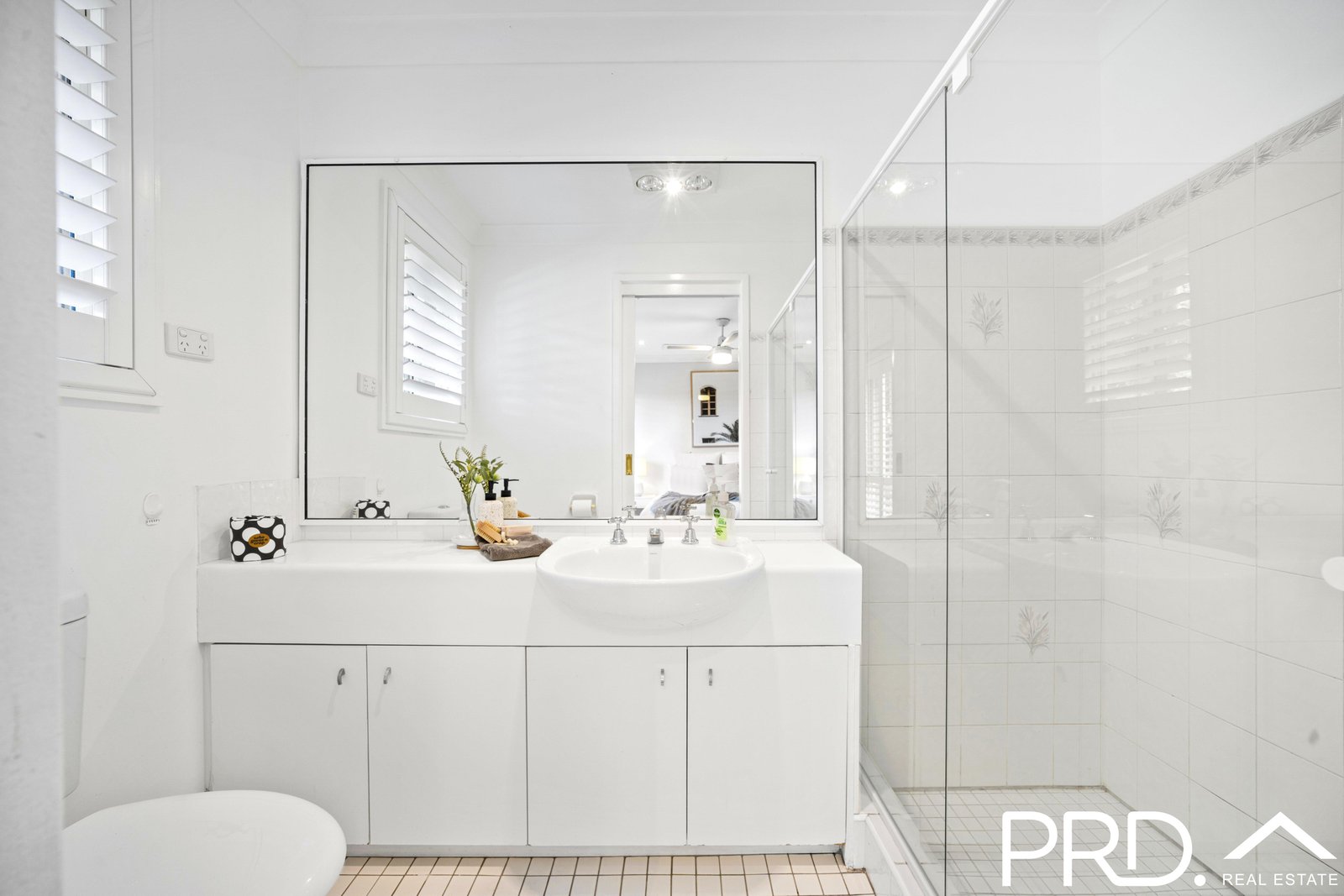 832 Henry Lawson Drive PICNIC POINT 7