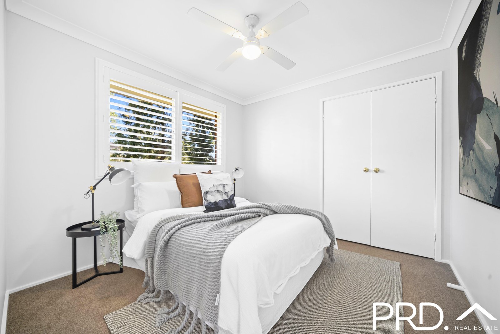 832 Henry Lawson Drive PICNIC POINT 8