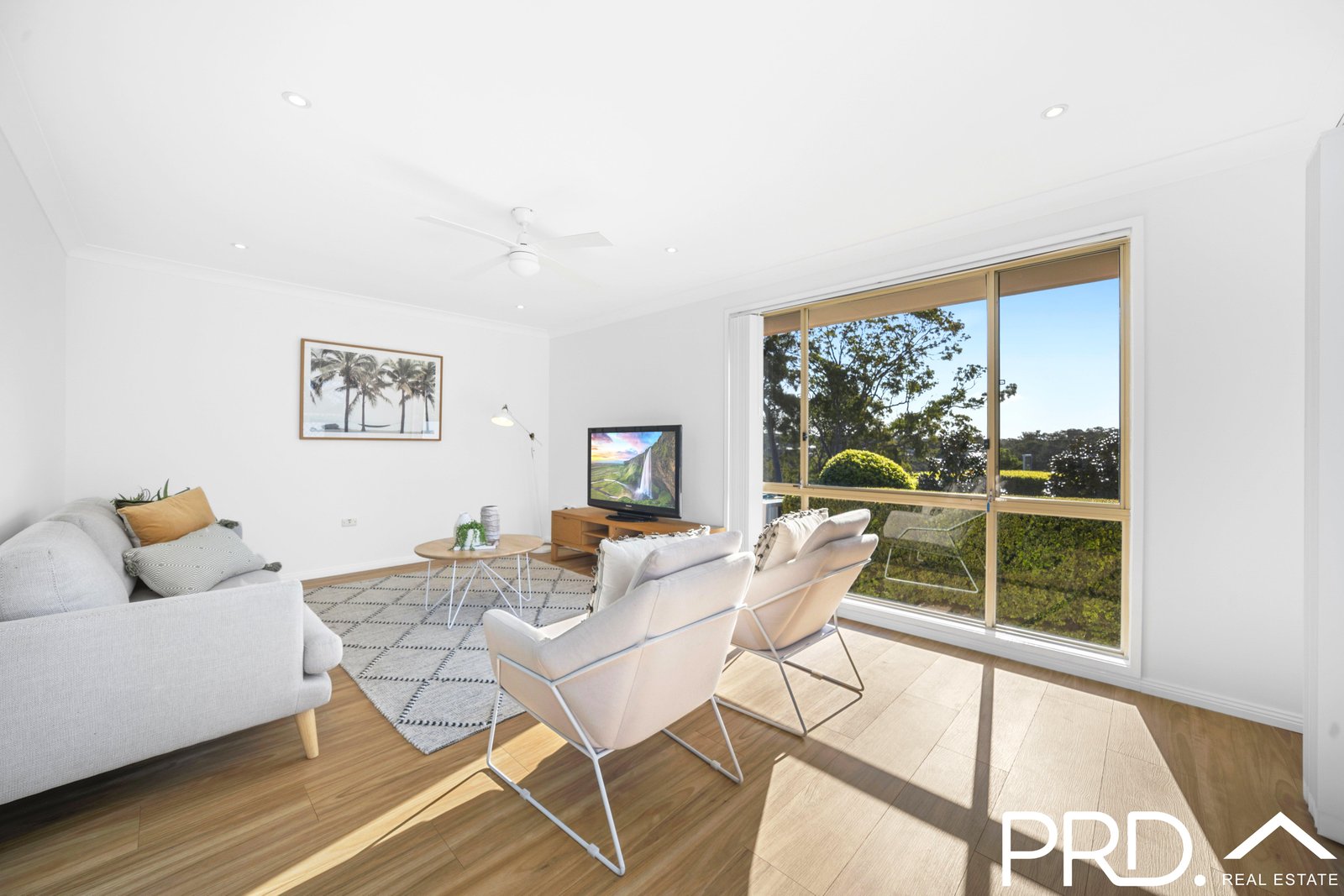 832 Henry Lawson Drive PICNIC POINT 10