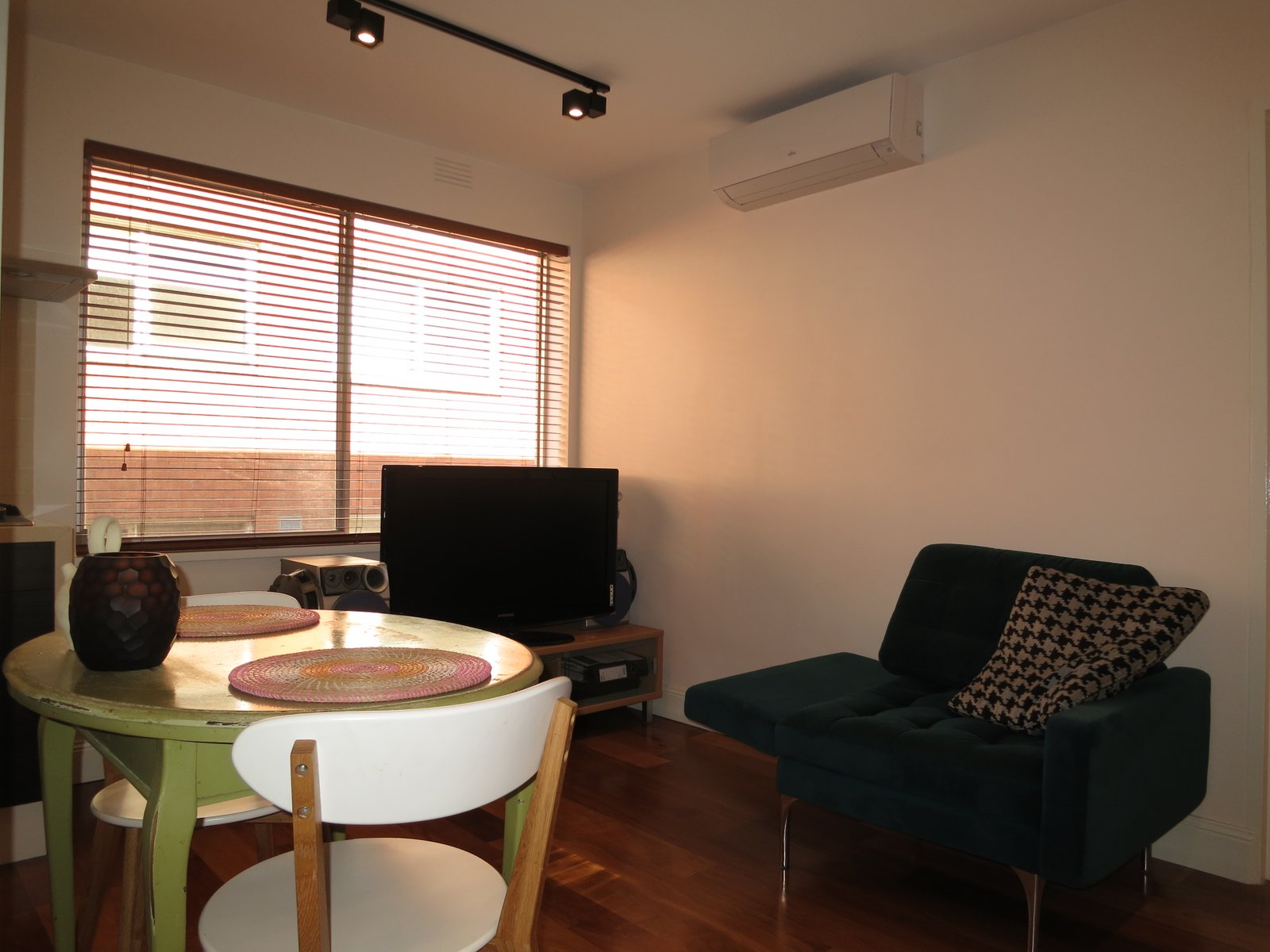 Gallery: 8/32 Wellington Street