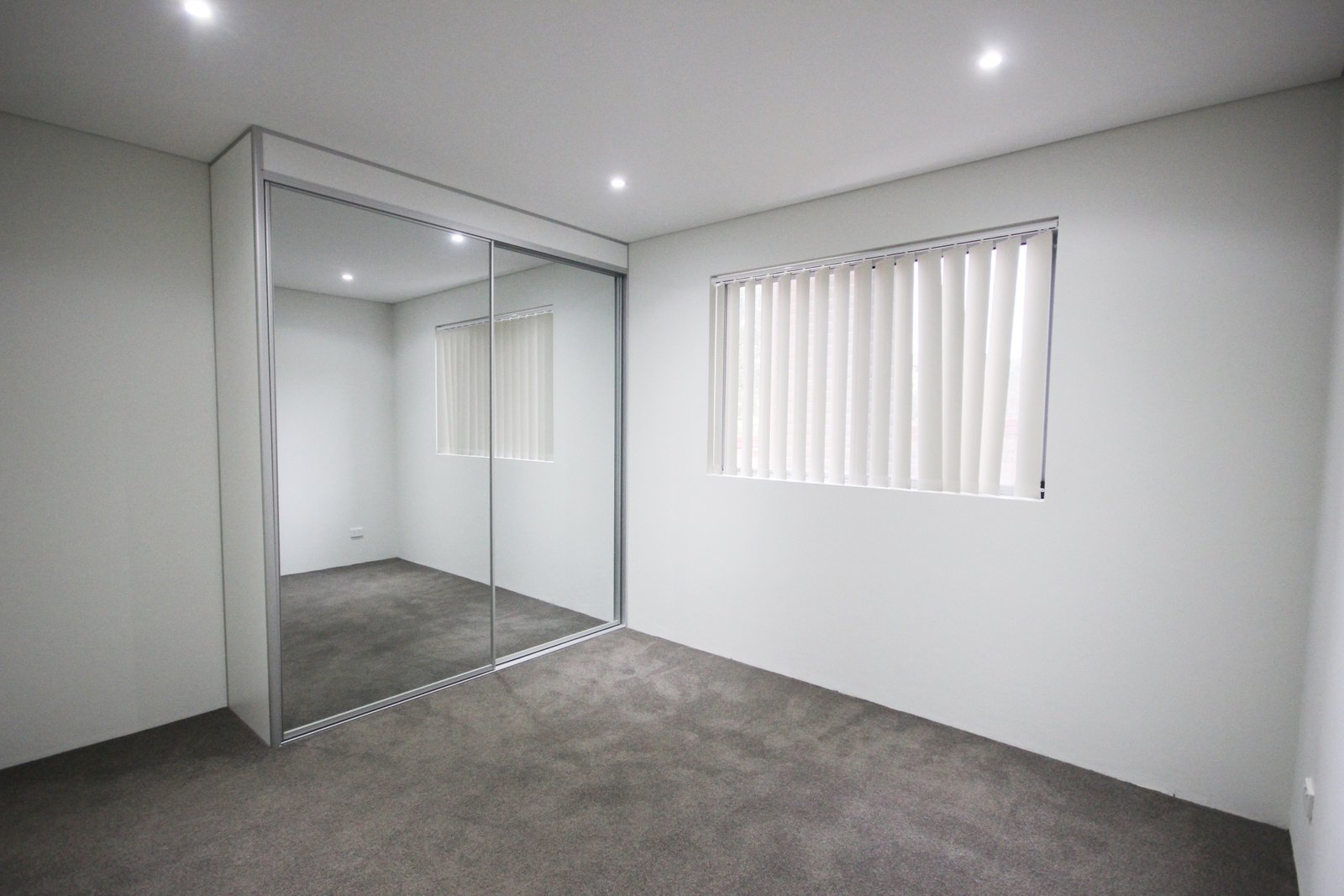 8/33-37 Gray Street KOGARAH 4