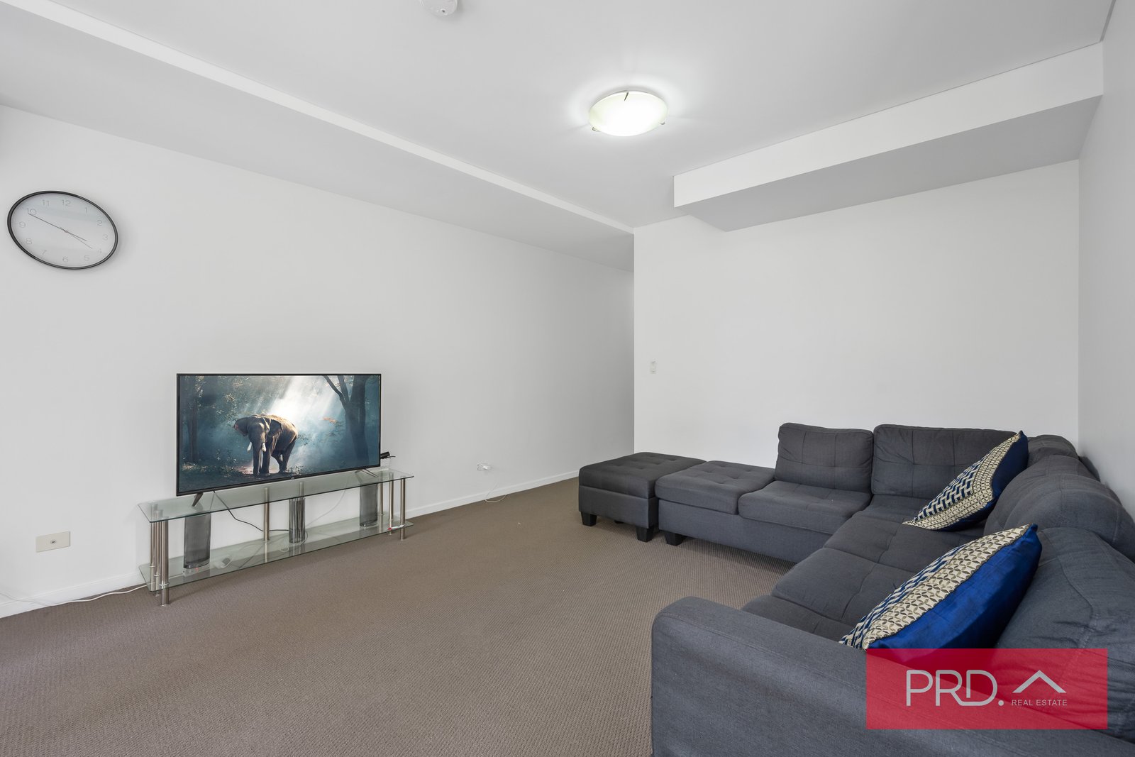 8/33-39 Lachlan Street WARWICK FARM 3