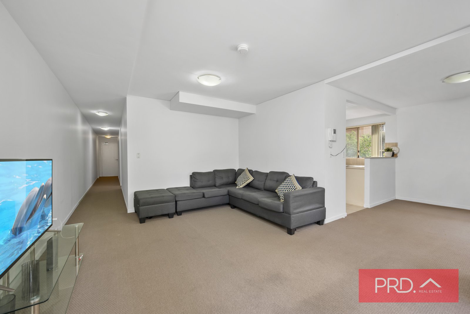 8/33-39 Lachlan Street WARWICK FARM 4