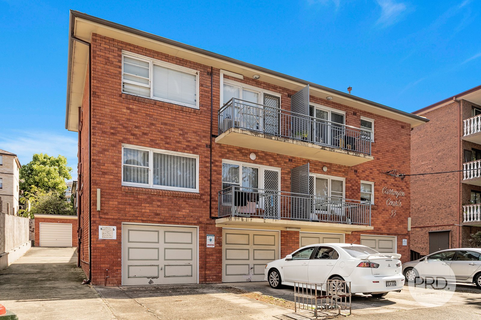 8/33 Carrington Avenue HURSTVILLE 1