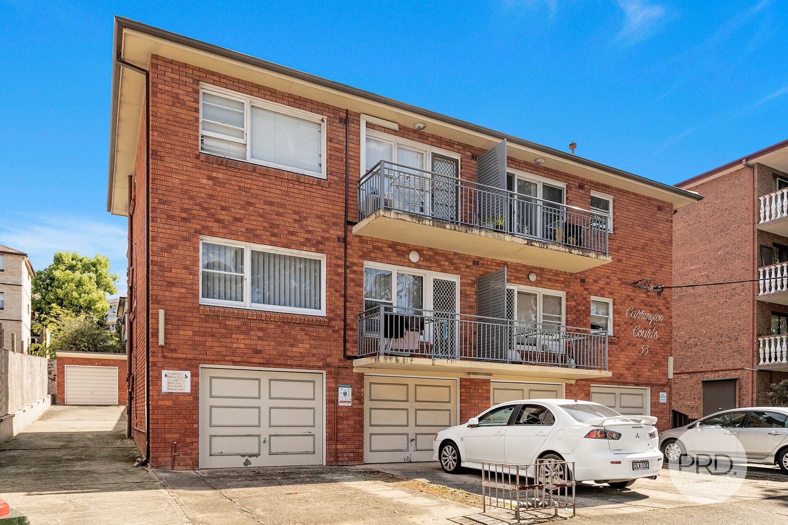 8/33 Carrington Avenue HURSTVILLE 4