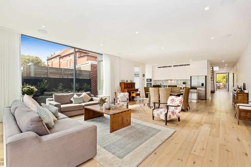Gallery: 833 Hampton Street