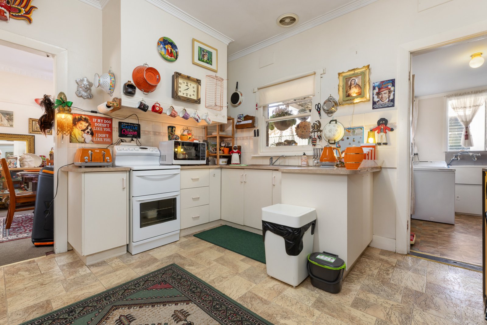 Gallery: 833 Howitt Street