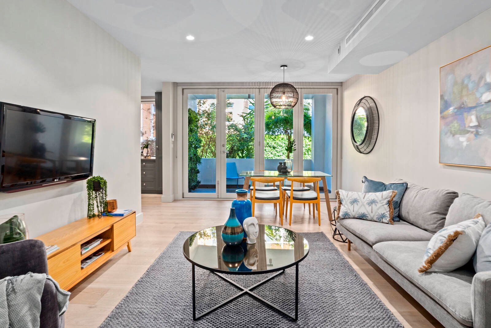 Real Estate and Property in 8/33 Irving Road, Toorak, VIC