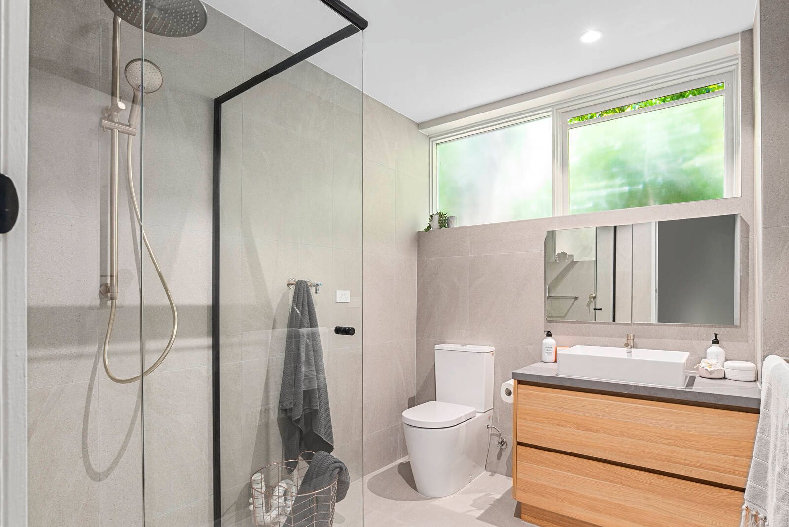 Real Estate and Property in 8/33 Irving Road, Toorak, VIC