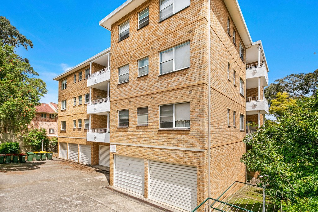 8/33 Lancelot Street ALLAWAH 1