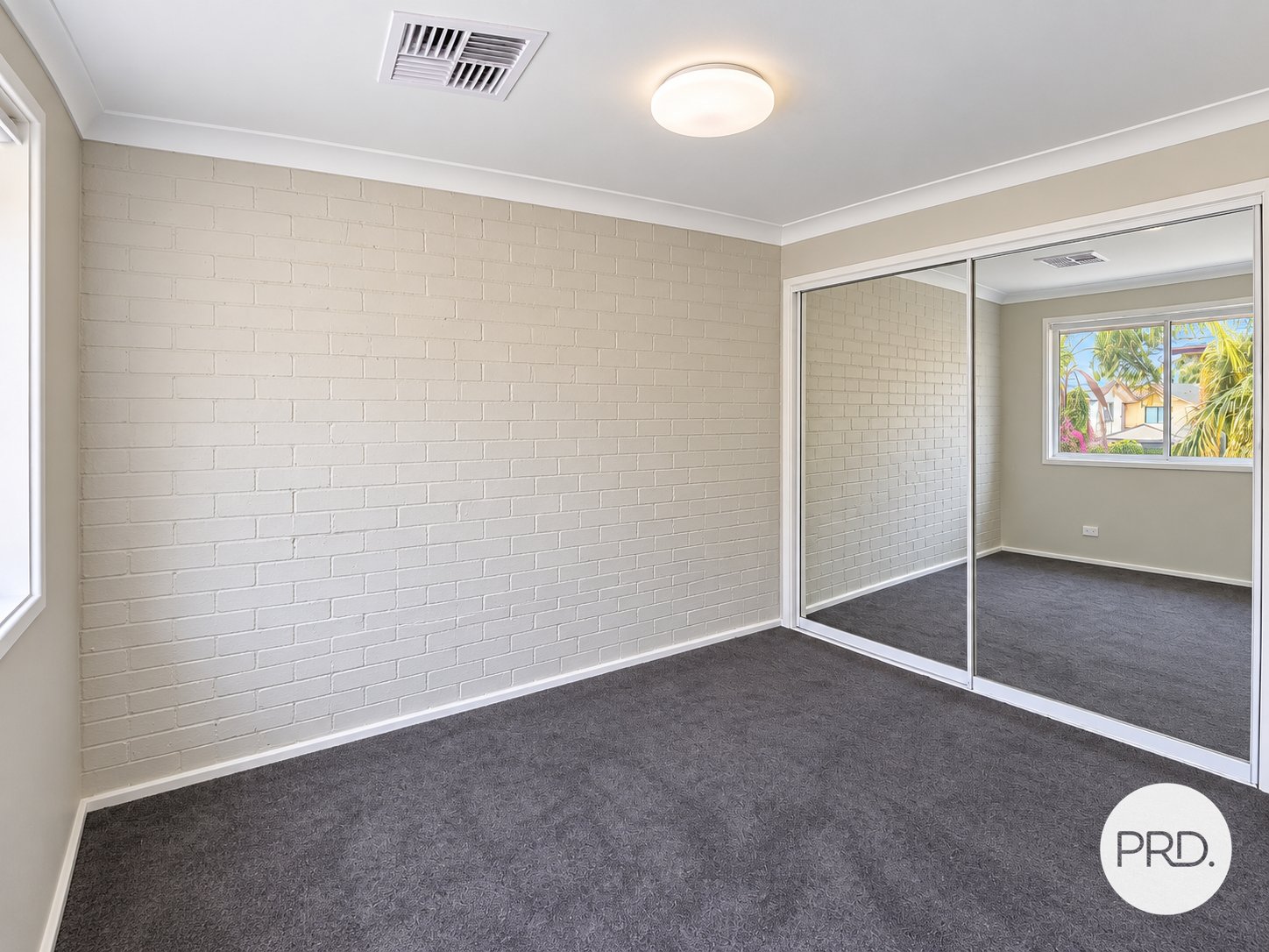 8/33 Napier Ave  LURNEA 7