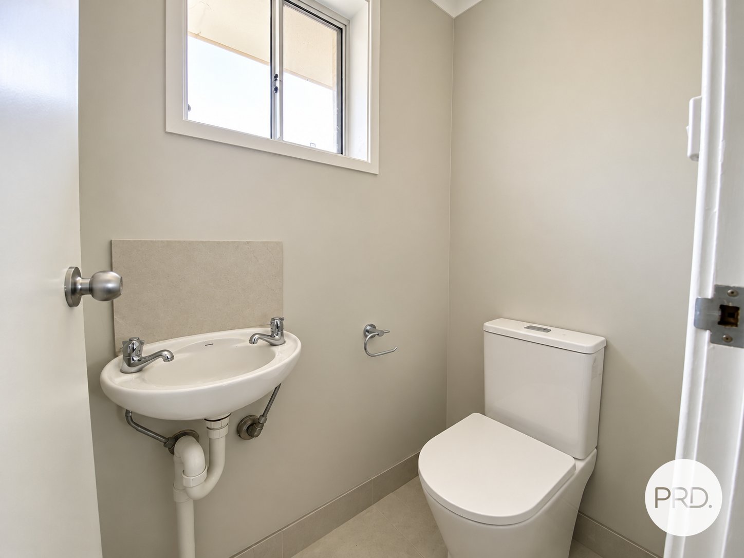 8/33 Napier Ave  LURNEA 9