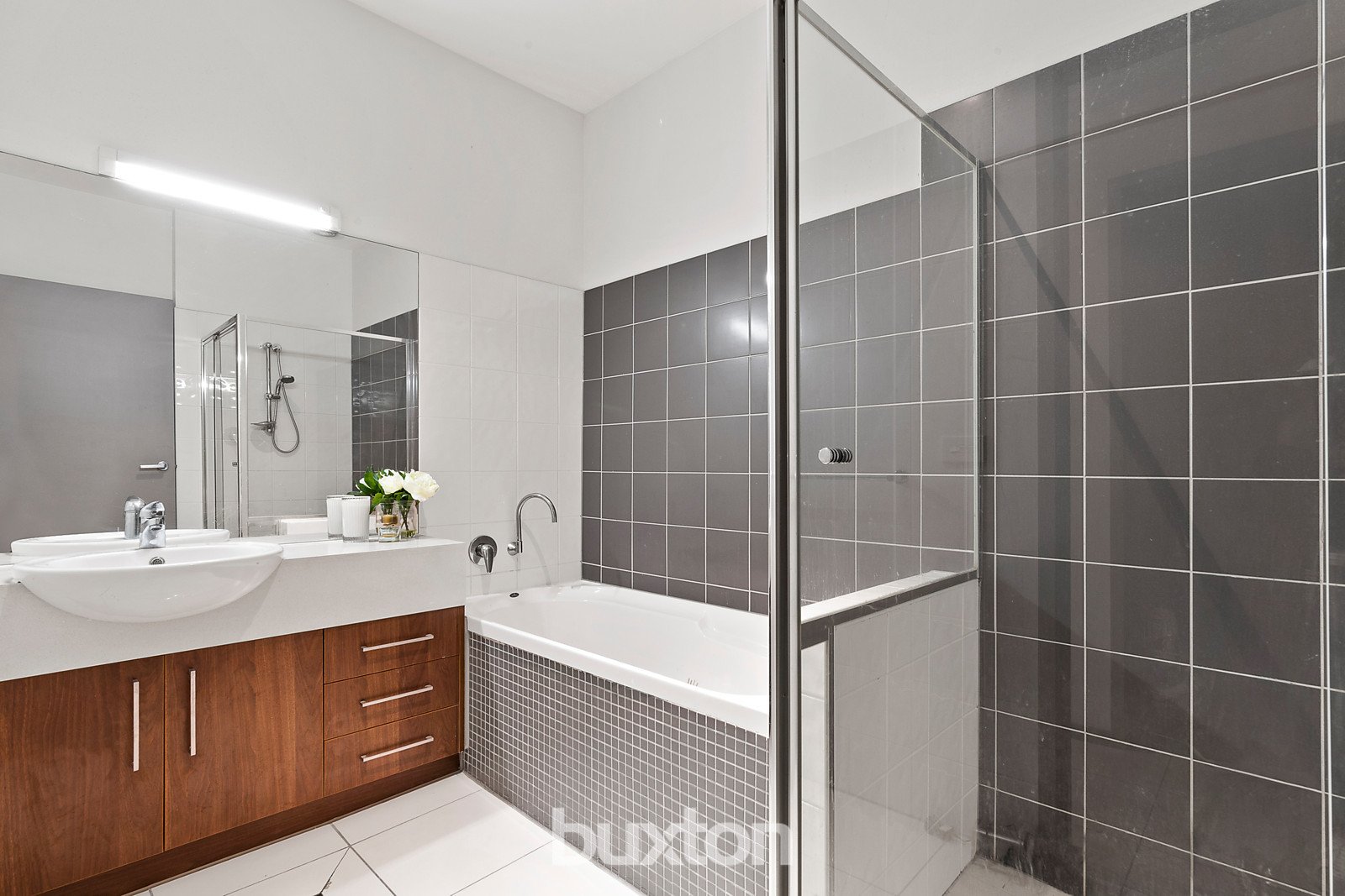 Gallery: 8/332 South Road
