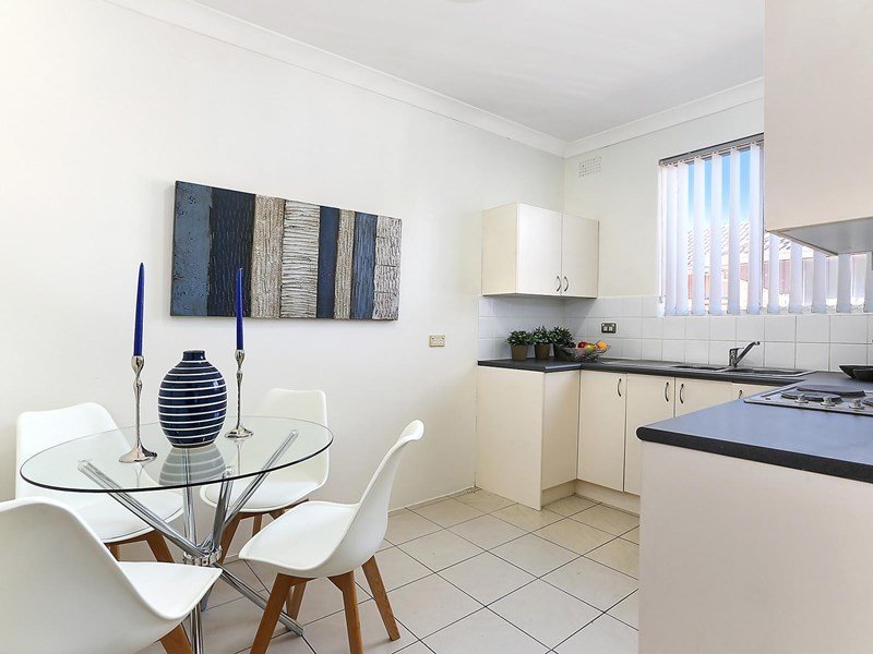 8/35 Bexley Road CAMPSIE 2